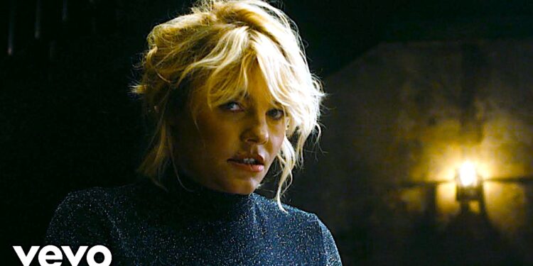 „Ktoś inny” – Ania Dąbrowska