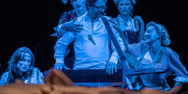 Tradycje ludowe, klezmerskie i folkloru miejskiego – „Wyskubki”