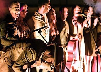 Sentymentalna podróż po meandrach mistrzyni – „Zielono Mi: Śladami Agnieszki Osieckiej”